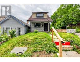 410 Silverthorn Avenue, Toronto, ON M6M3H2 Photo 7
