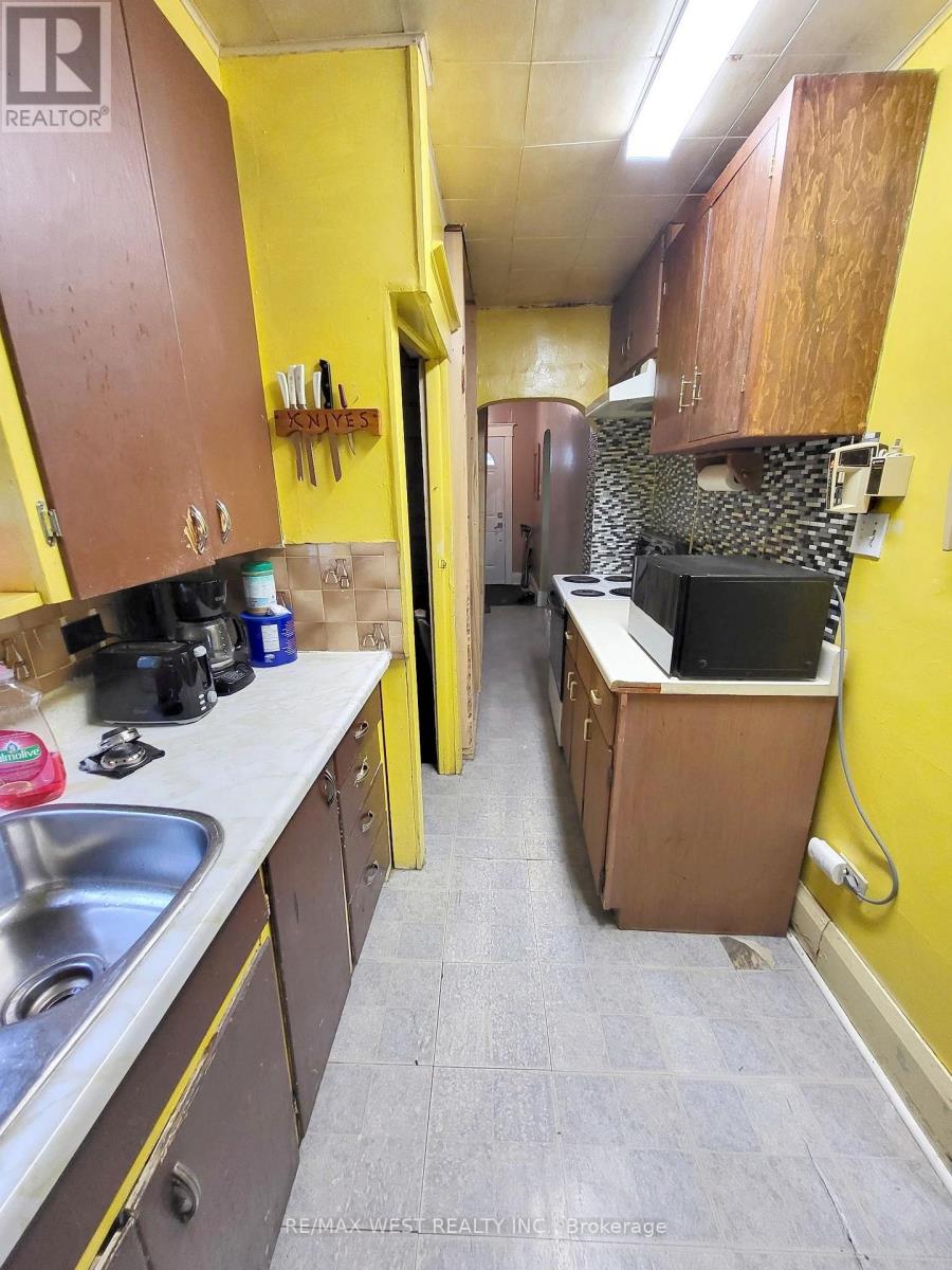 410 SILVERTHORN AVENUE - 6