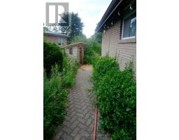 64 Grove Park Crescent, Toronto, ON M2J2C8 Photo 14