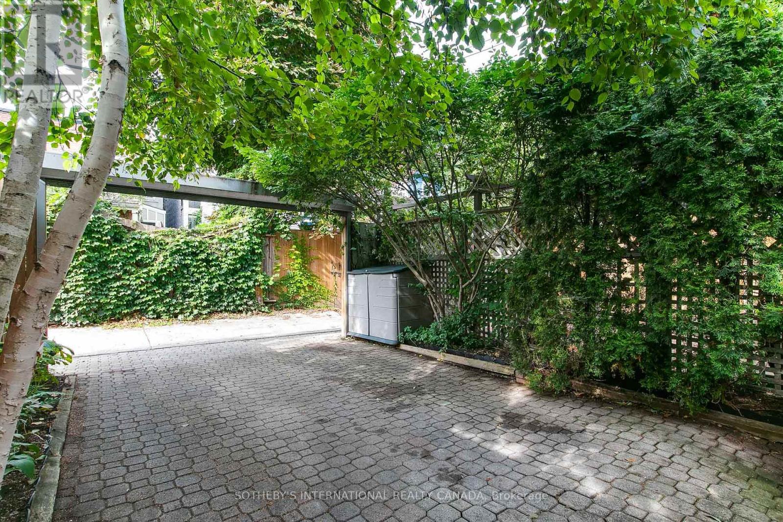 140 SPRUCE STREET - 38
