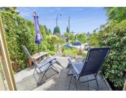 15415 Russell Avenue, White Rock, BC V4B2R5 Photo 11