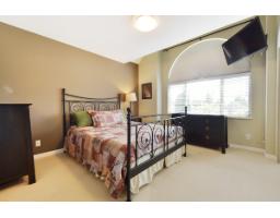 15415 Russell Avenue, White Rock, BC V4B2R5 Photo 16
