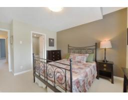 15415 Russell Avenue, White Rock, BC V4B2R5 Photo 18