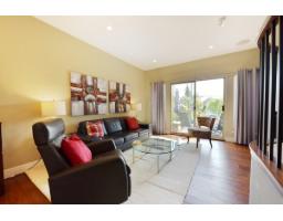 15415 Russell Avenue, White Rock, BC V4B2R5 Photo 10