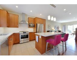 15415 Russell Avenue, White Rock, BC V4B2R5 Photo 6