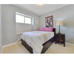 15415 Russell Avenue, White Rock, BC V4B2R5 Photo 19
