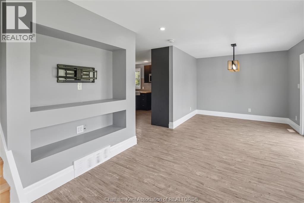 39 Adelaide STREET - Image 27