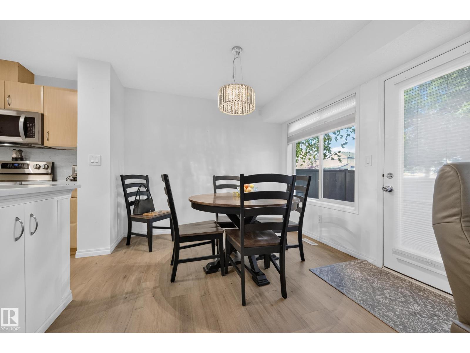 #106 21 SUMMERWOOD DR - 14