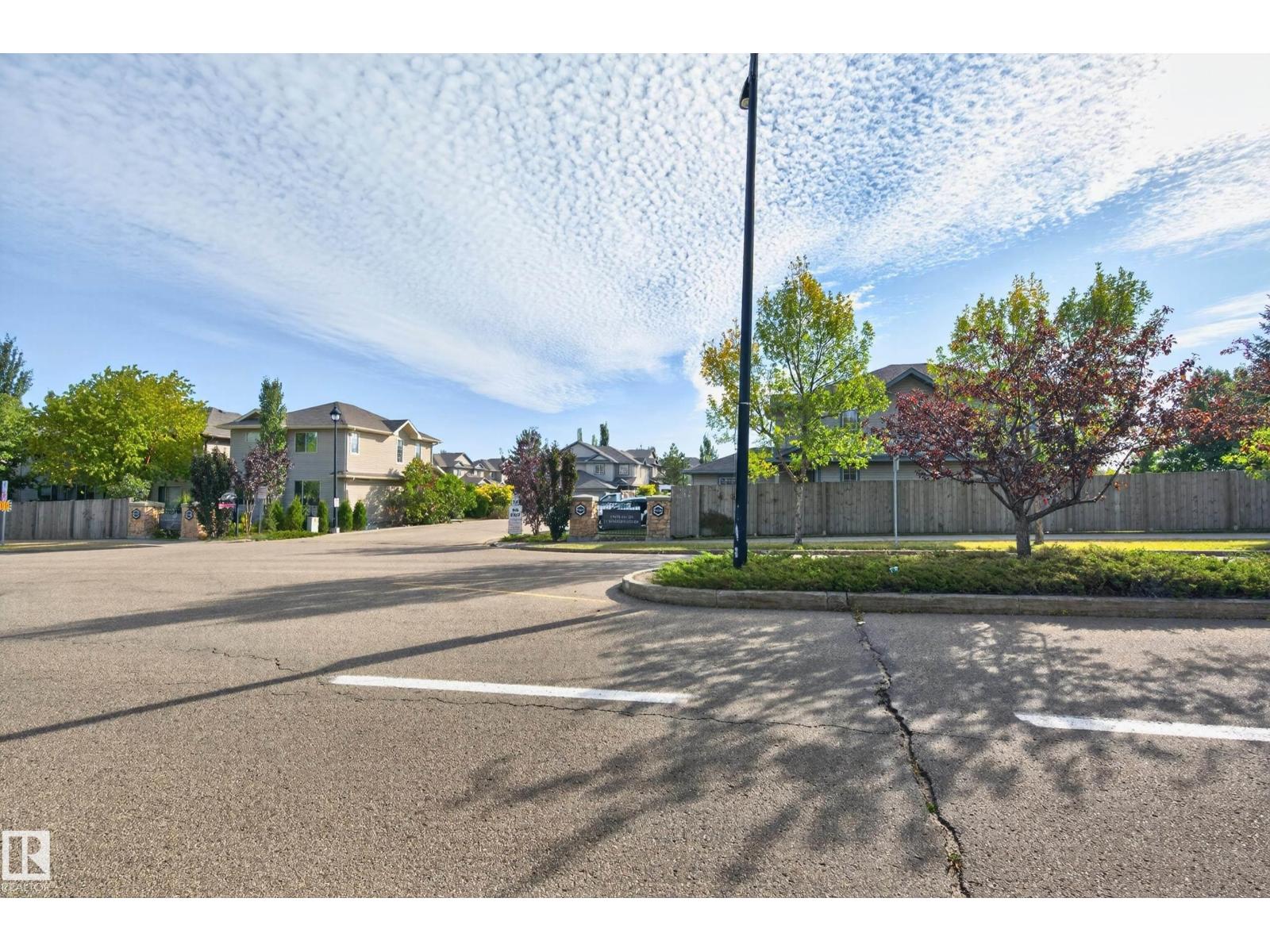 #106 21 SUMMERWOOD DR - 52