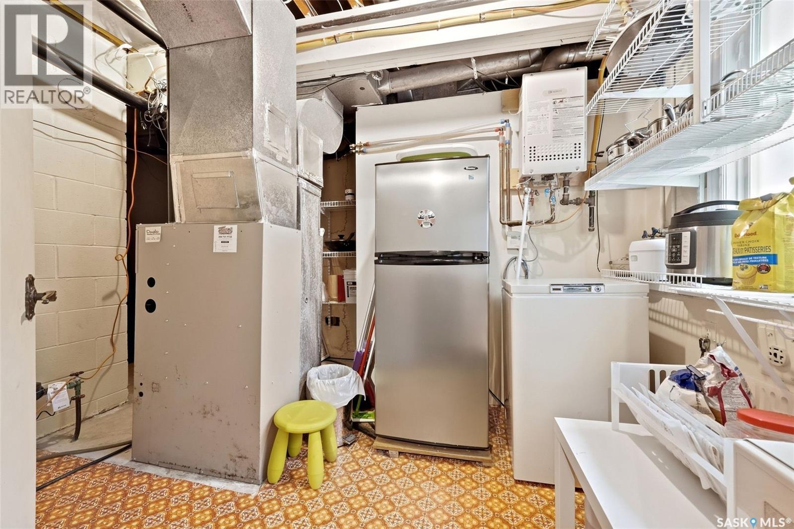 66 LESLIE PLACE - Image 57