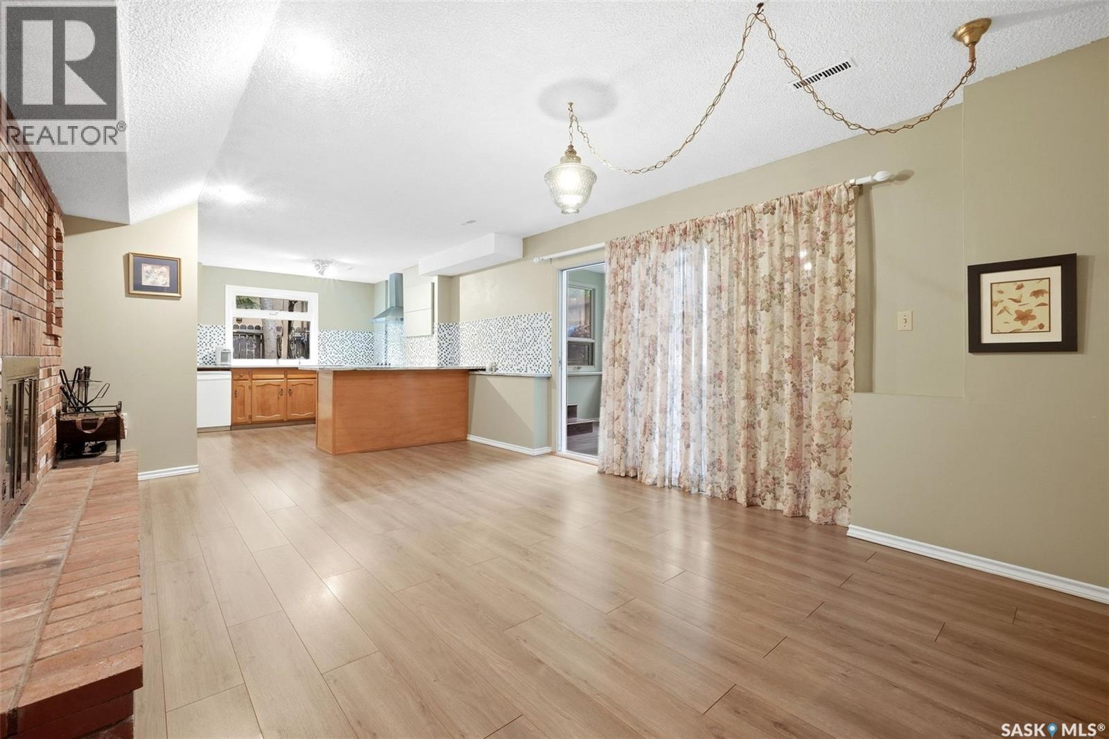 66 LESLIE PLACE - Image 41