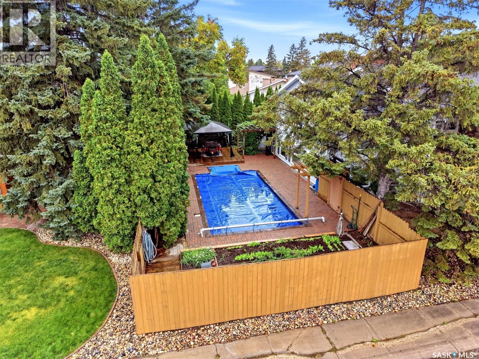 66 LESLIE PLACE - Image 73