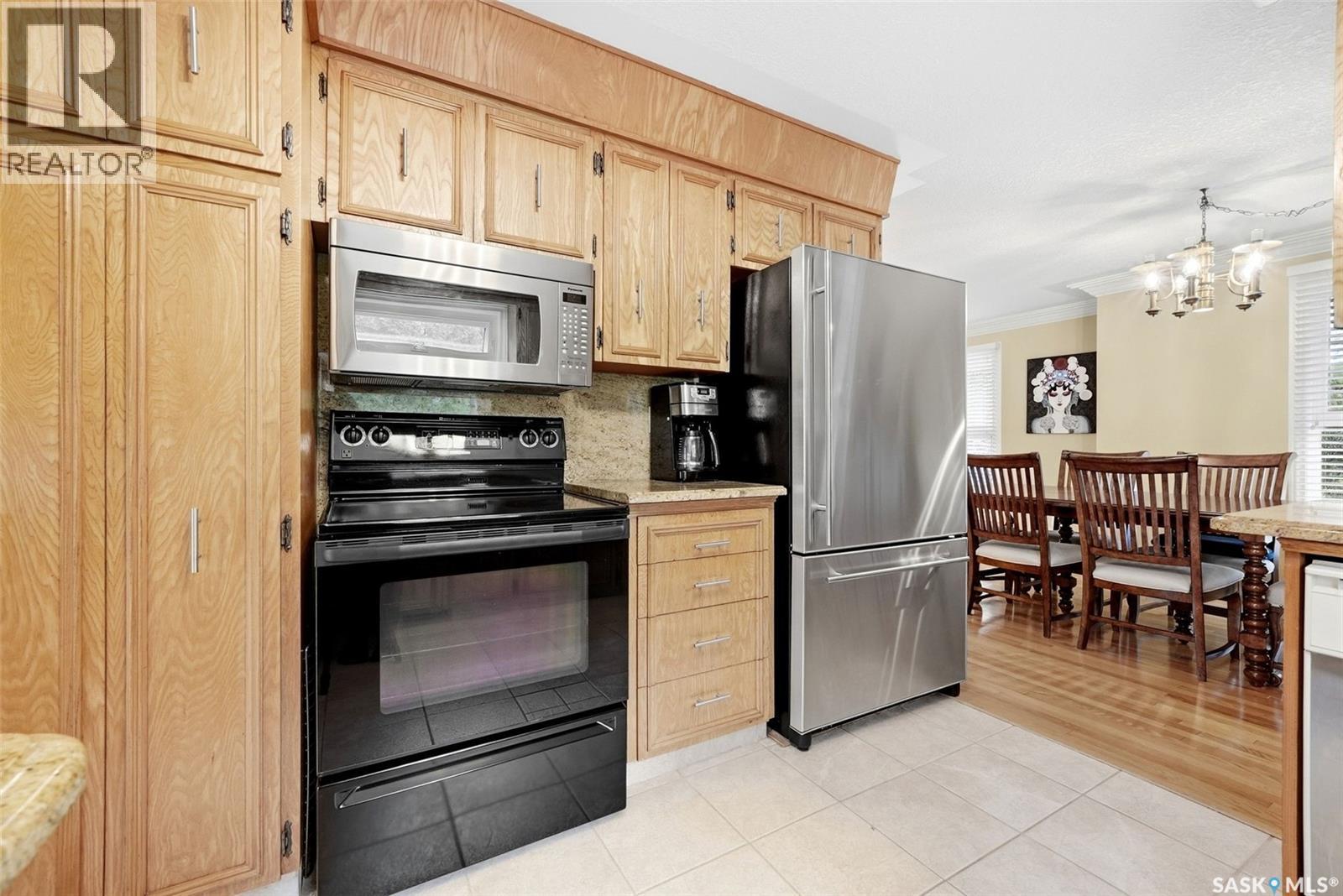 66 LESLIE PLACE - Image 12