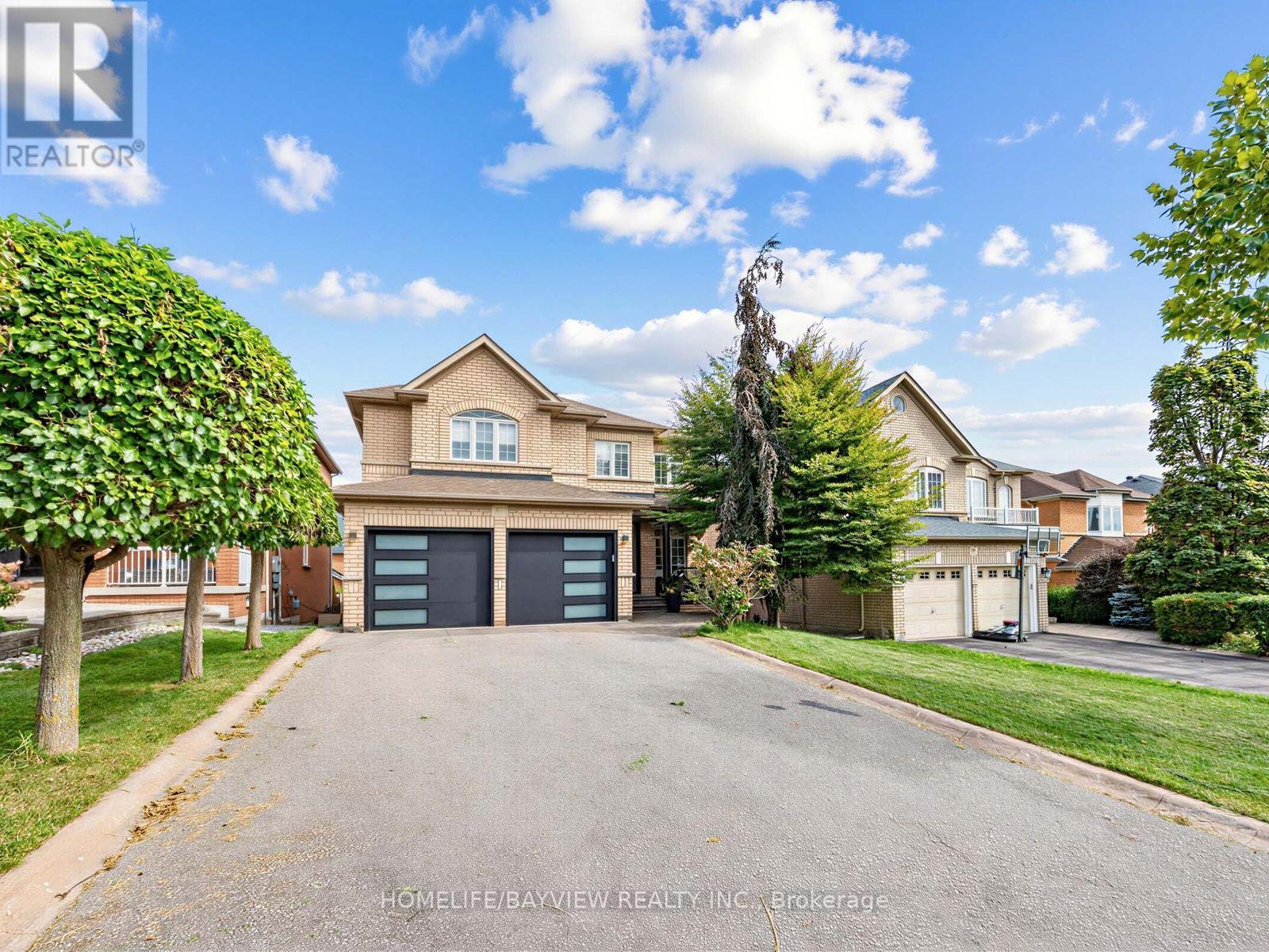Photo of 61 WOLF TRAIL CRESCENT