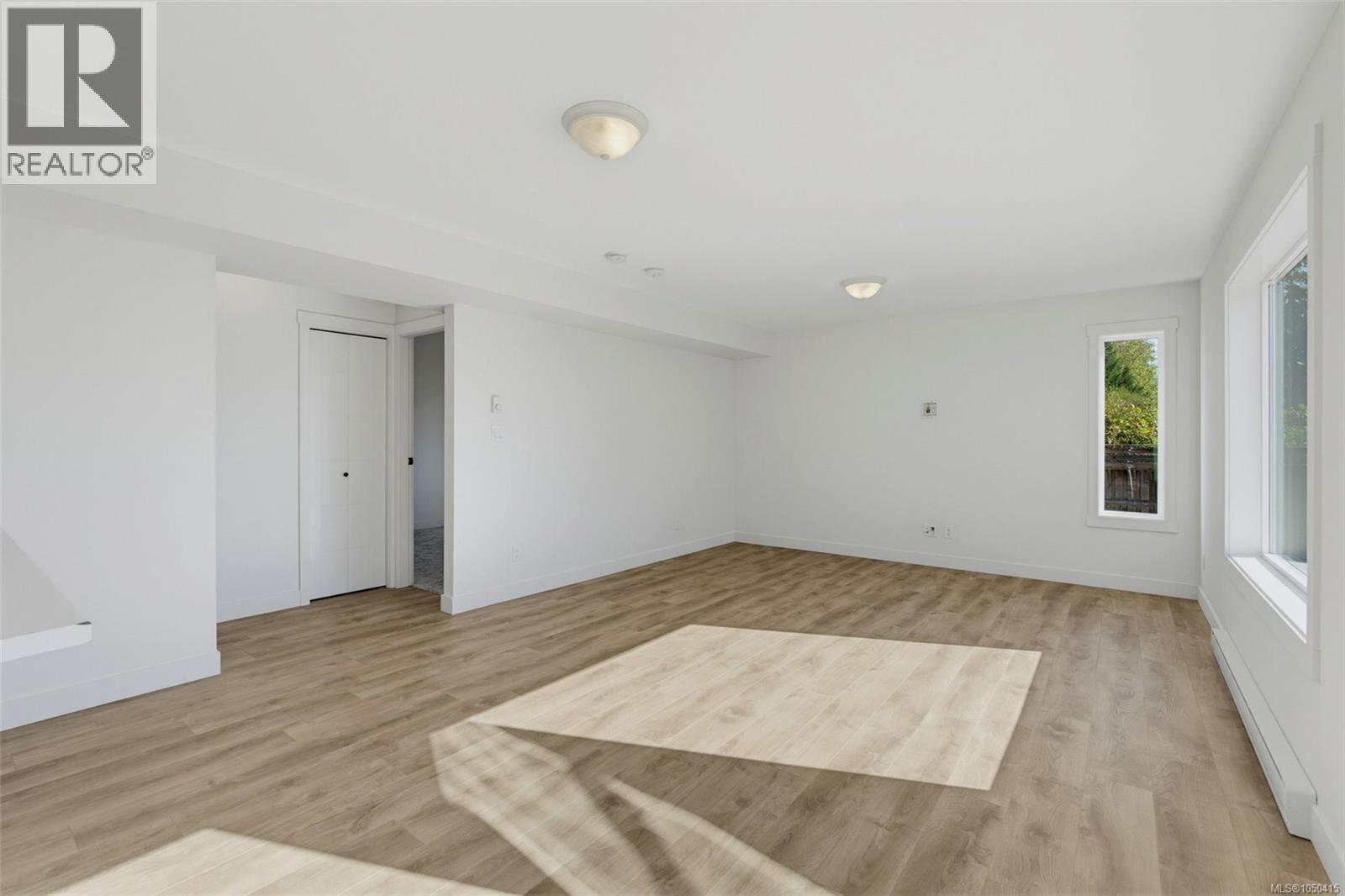 2211 Winfield Dr - Image 45