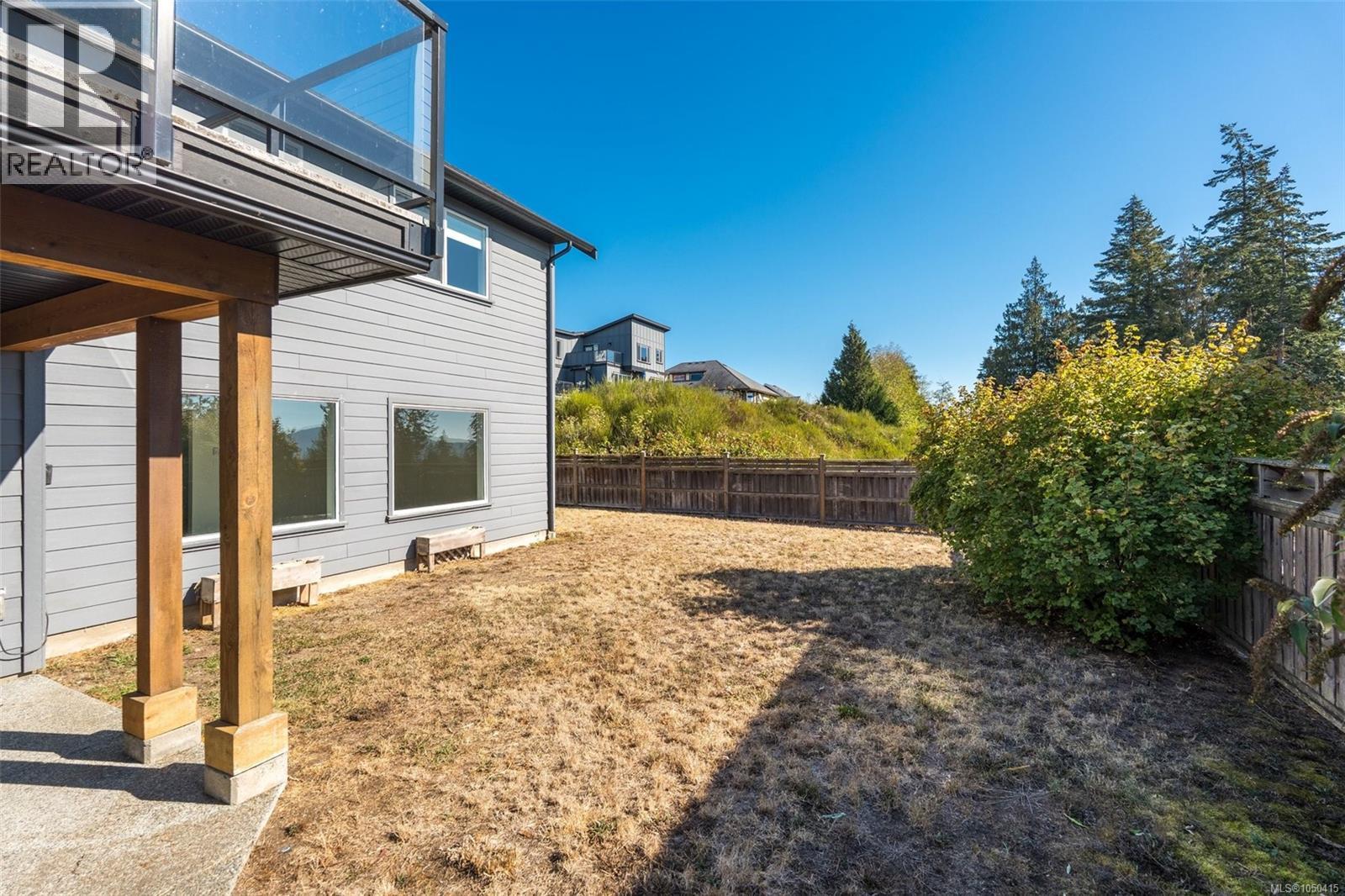 2211 Winfield Dr - 52