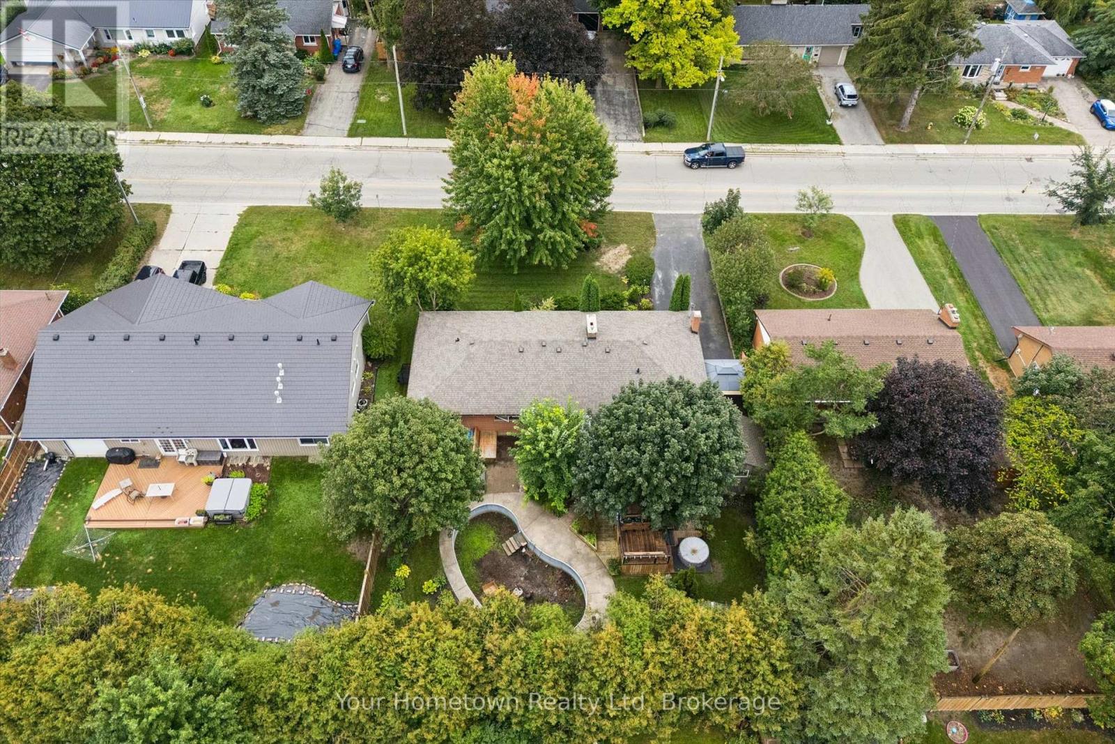 471 GARAFRAXA STREET E - 39