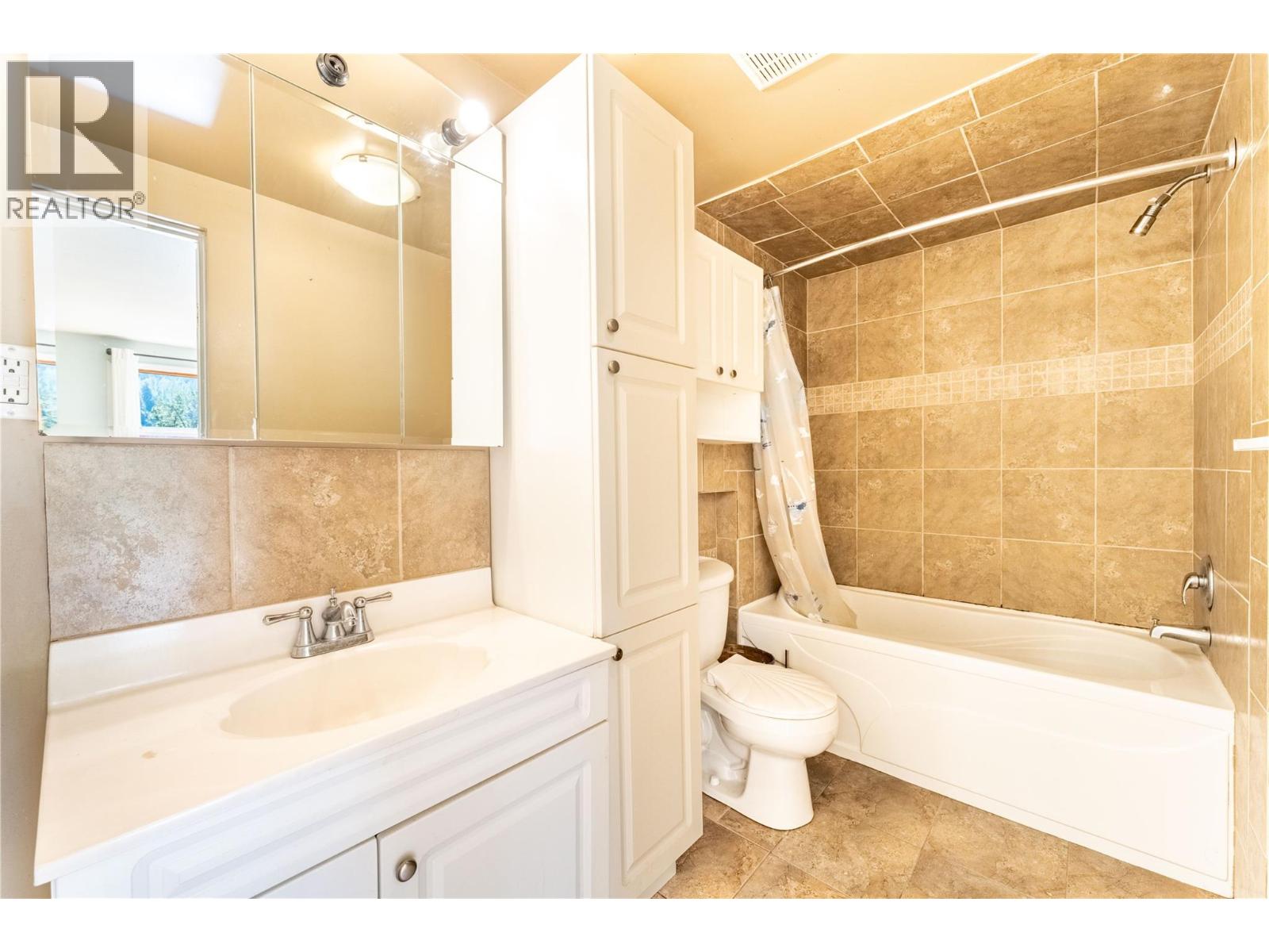 4681 GOAT RIVER  N Road, Arrow Creek