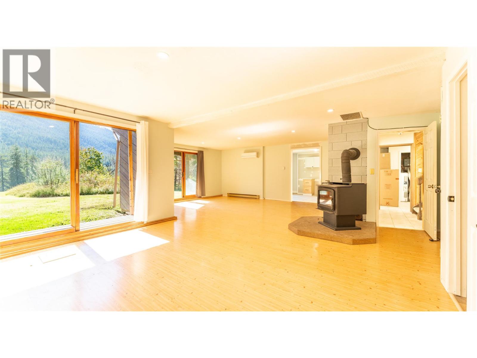 4681 GOAT RIVER  N Road, Arrow Creek