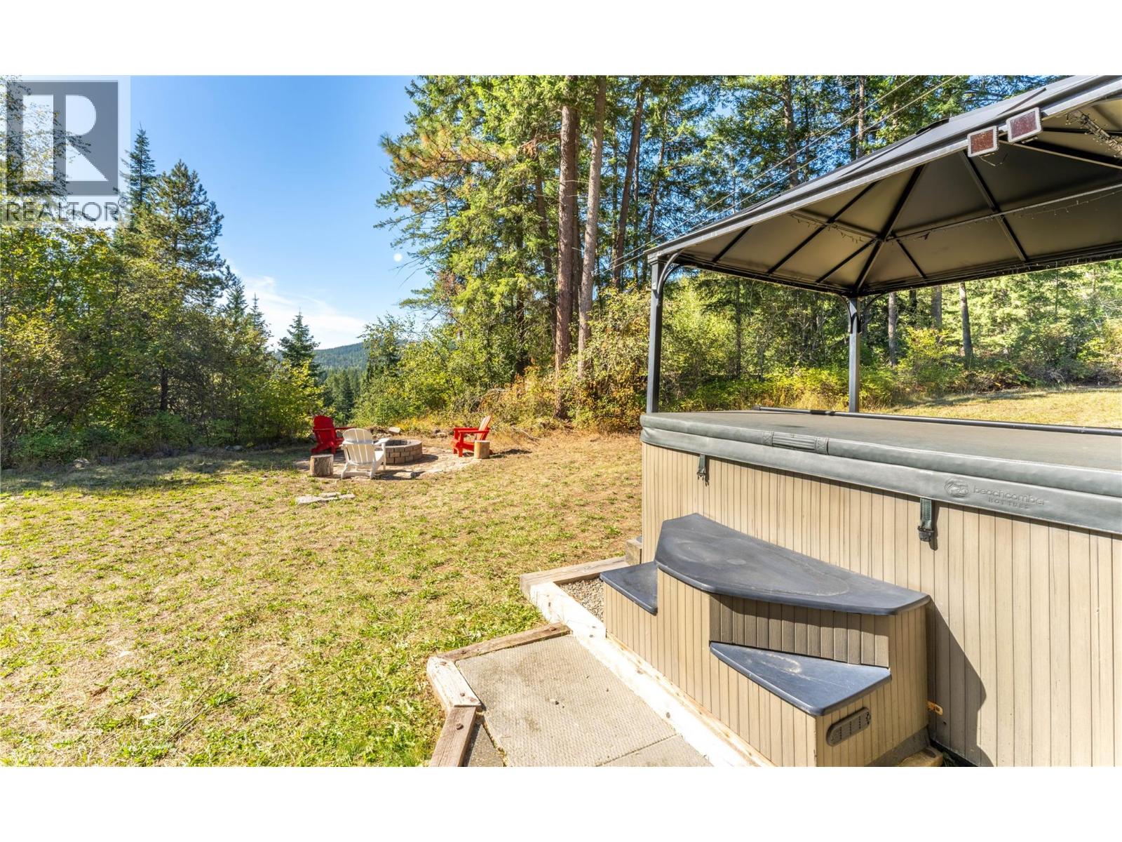 4681 GOAT RIVER  N Road, Arrow Creek