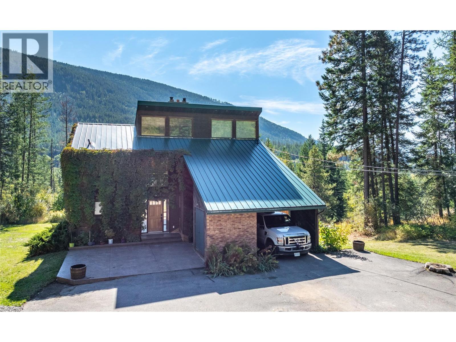 4681 GOAT RIVER  N Road, Arrow Creek