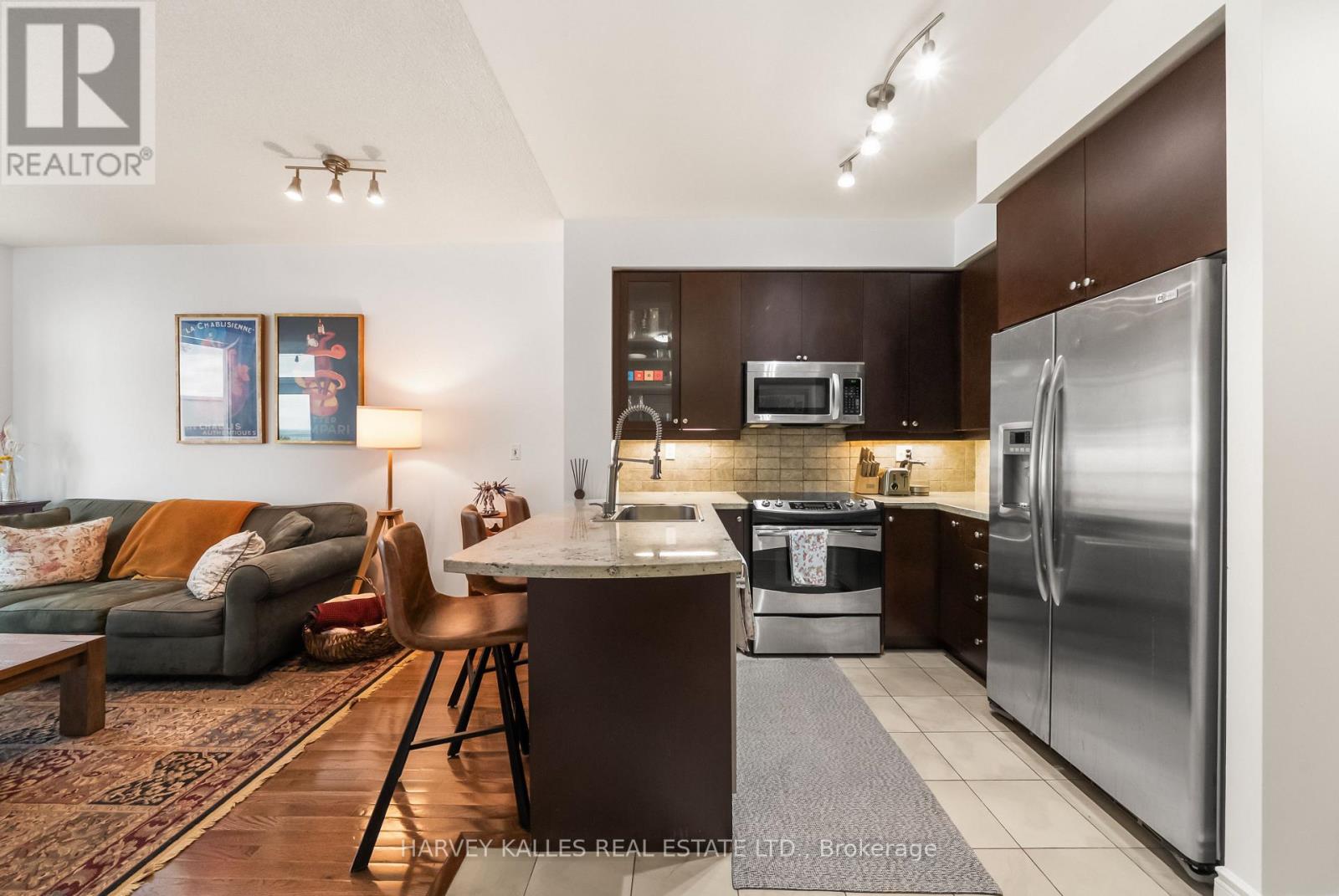 Photo of 602 - 1910 LAKE SHORE BOULEVARD W