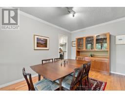 101 - 260 Scarlett Road, Toronto, ON M6N4X6 Photo 8