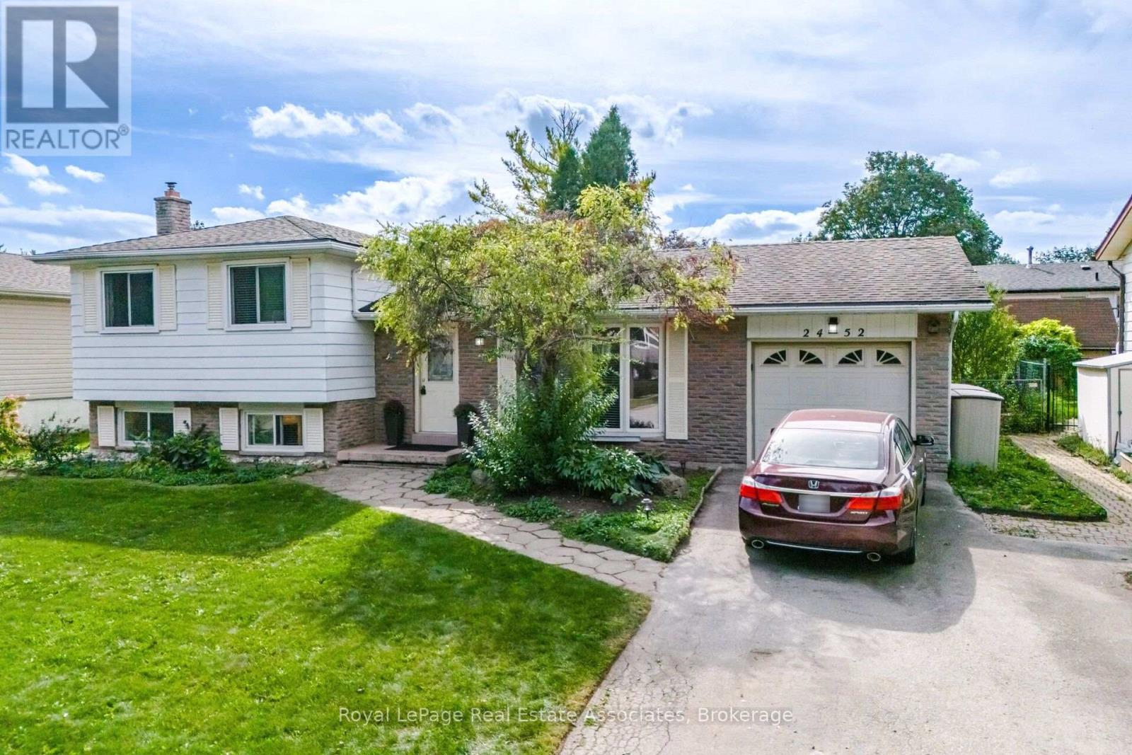 Photo of 2452 YARMOUTH CRESCENT