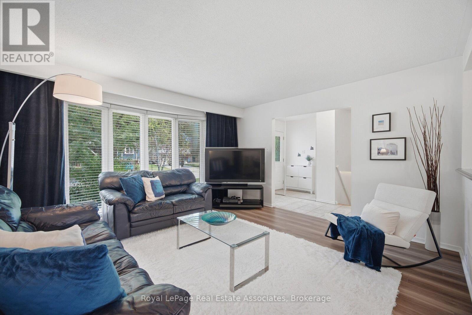 Photo of 2452 YARMOUTH CRESCENT