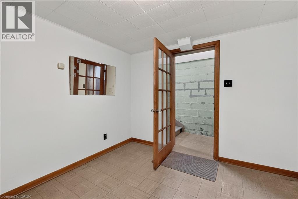5049 PORTAGE Road - 31