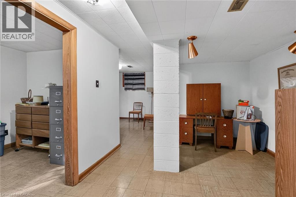 5049 PORTAGE Road - 33