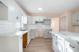 29 Riverstone Road, Winnipeg, MB R2V4B3 Photo 12