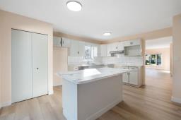29 Riverstone Road, Winnipeg, MB R2V4B3 Photo 11