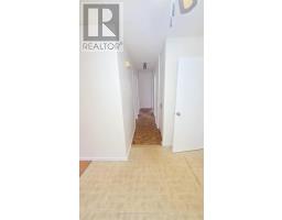 Living room - 106 Kimberly Crescent, Kitchener, ON N2E1C9 Photo 6