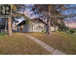 259 Manora Crescent NE - photo 2