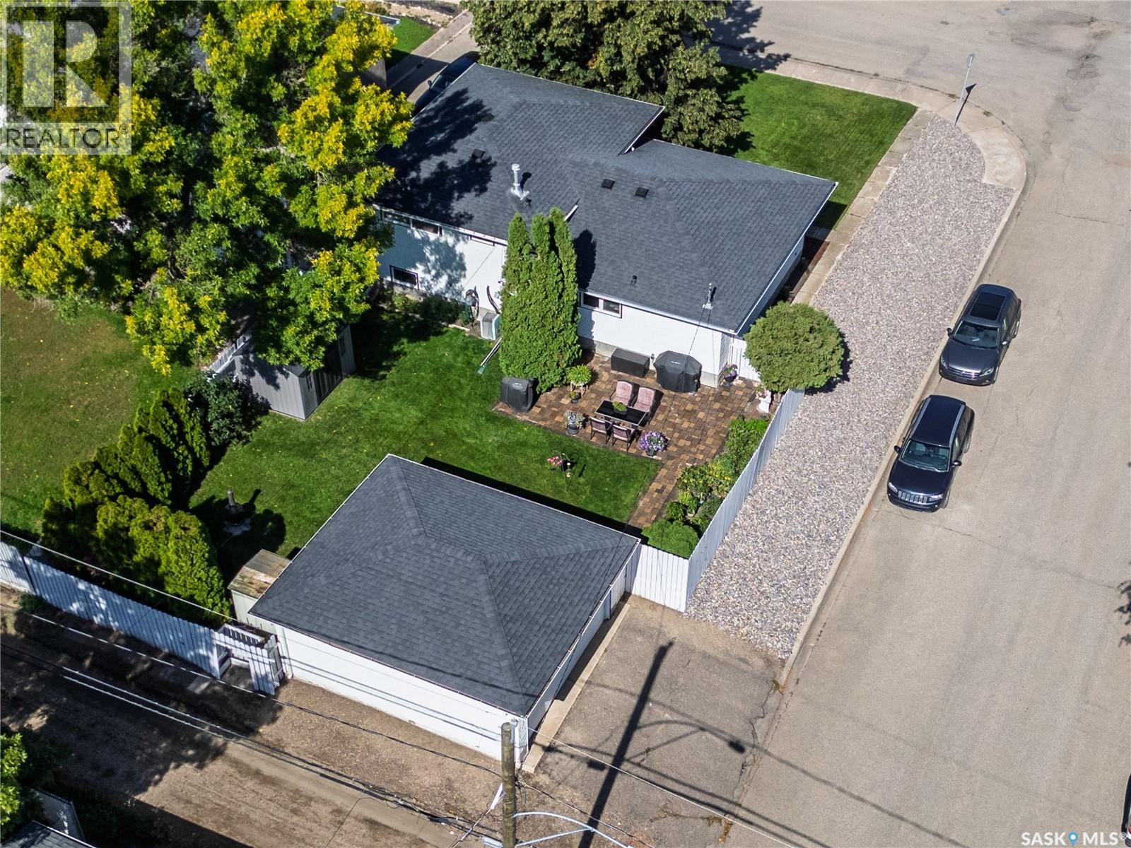 1403 Hochelaga STREET W, Moose Jaw — photo 6