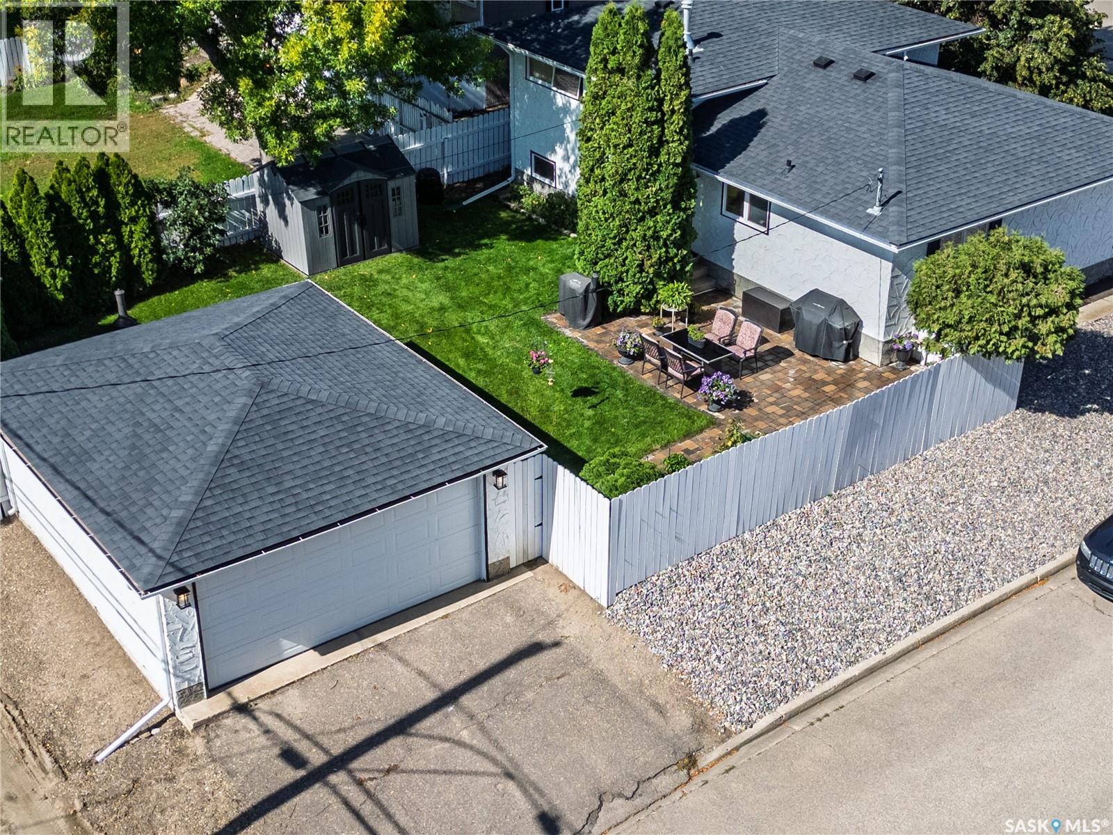 1403 Hochelaga STREET W, Moose Jaw — photo 4