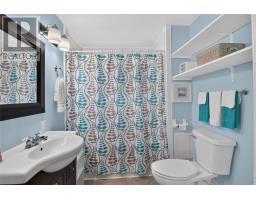 12 Riverside Road West thumbnail 15