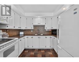 12 Riverside Road West thumbnail 4