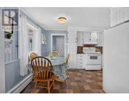 12 Riverside Road West thumbnail 9