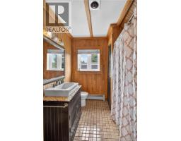 54 Arran Street, Campbellton, NB E3N1K8 Photo 28