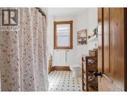 136 King Street ... South, Highgate, ON N0P1T0 Photo 15