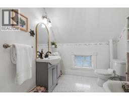 136 King Street ... South, Highgate, ON N0P1T0 Photo 34