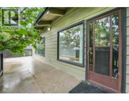 2pc Bathroom - 2404 Sovereign Crescent Sw, Calgary, AB T3C3M2 Photo 17
