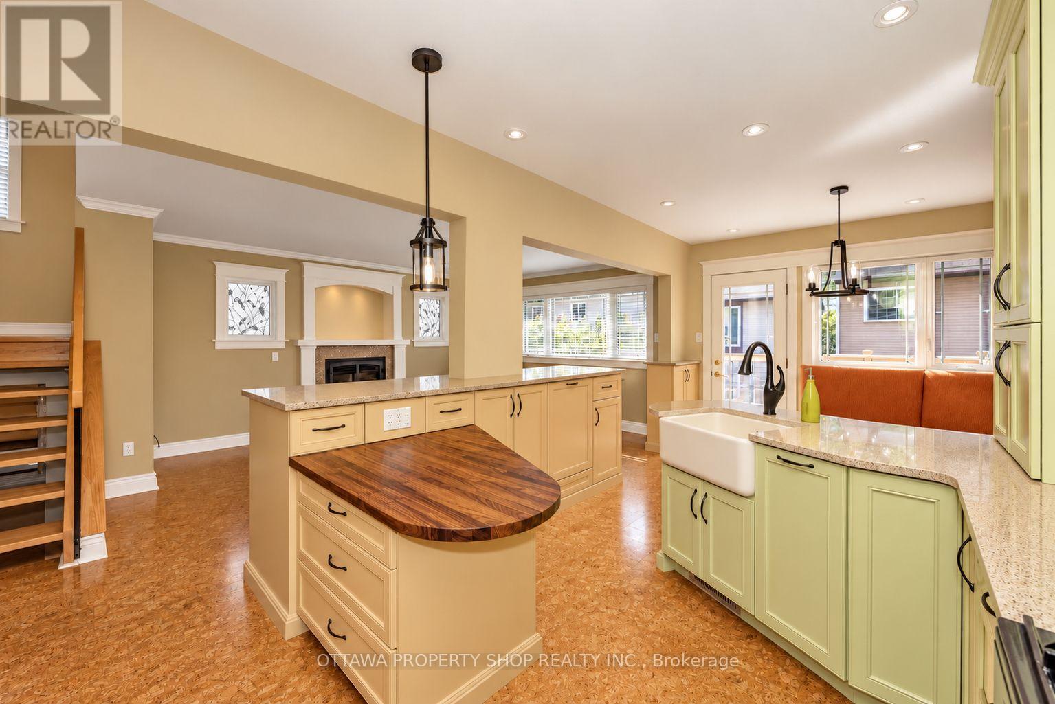 3146 DUMAURIER AVENUE - Image 11