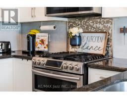 550 Bert Budd Avenue, Newmarket, ON L3Y8S7 Photo 13