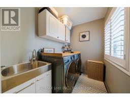 550 Bert Budd Avenue, Newmarket, ON L3Y8S7 Photo 25