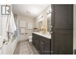 550 Bert Budd Avenue, Newmarket, ON L3Y8S7 Photo 26