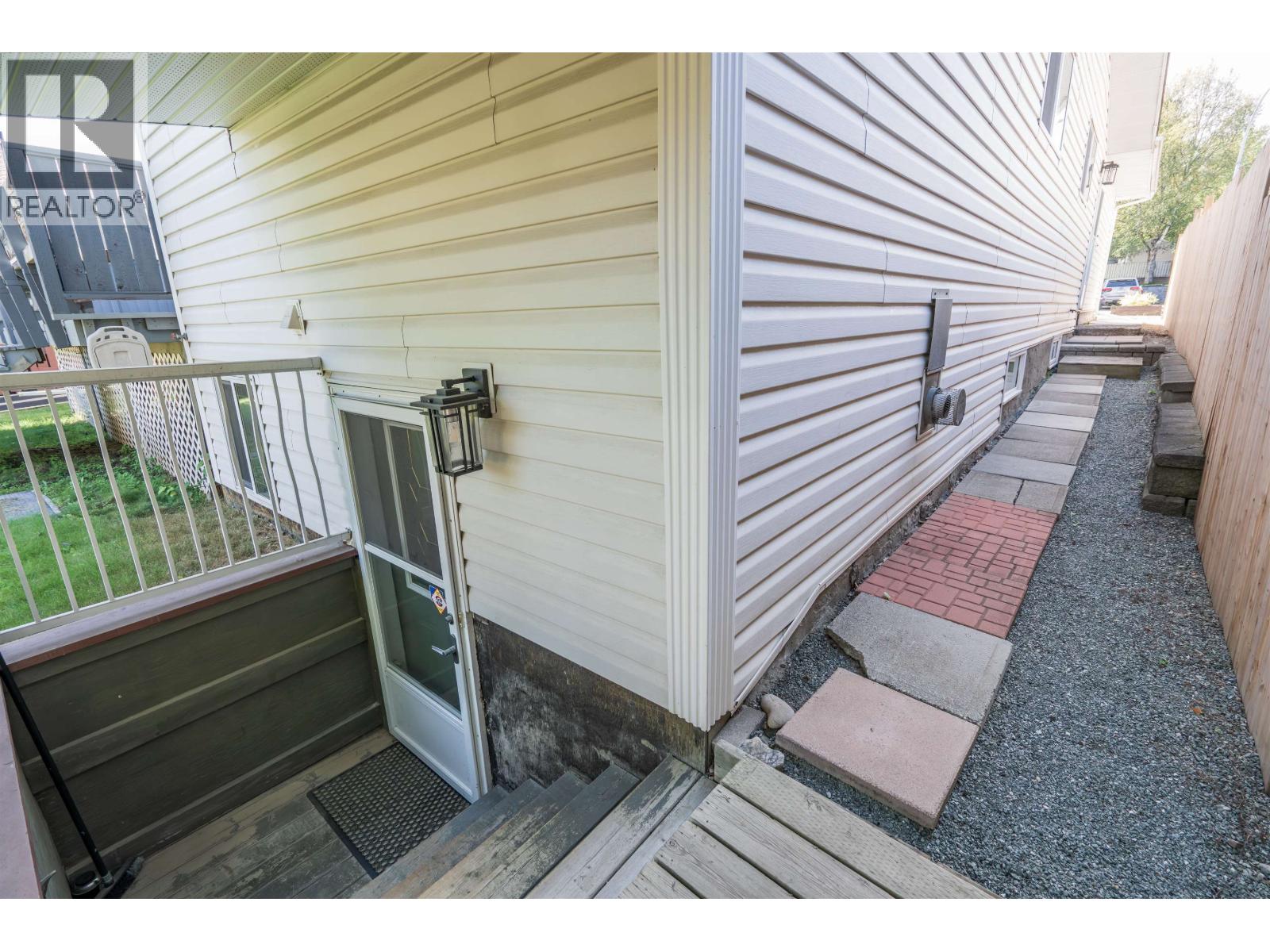 2882 CALHOUN CRESCENT - 39
