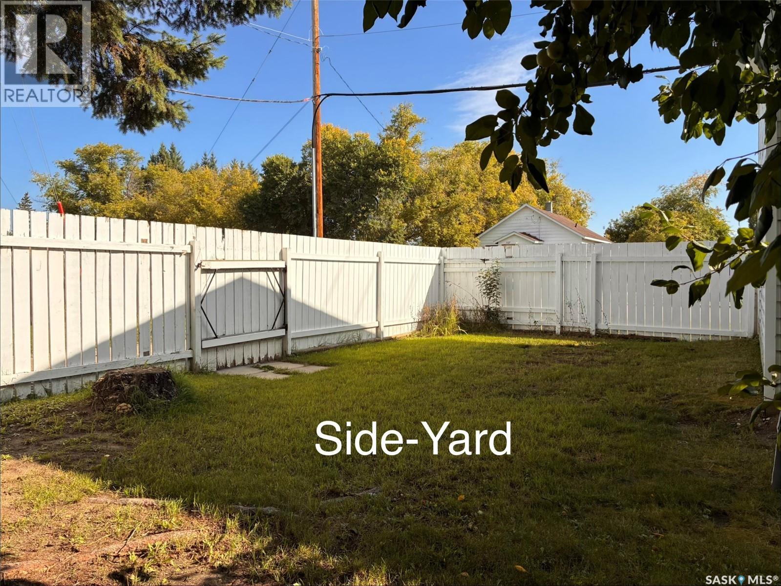 301 7th AVENUE W, Nipawin — photo 11